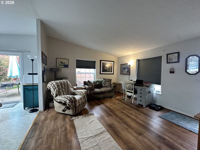 1805 Ne 94TH St 21, Vancouver, WA 98665