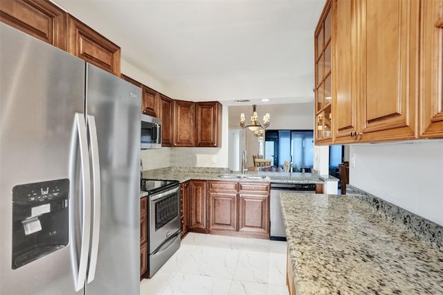 2273 SW 15th Place, Deerfield Beach, FL 33442