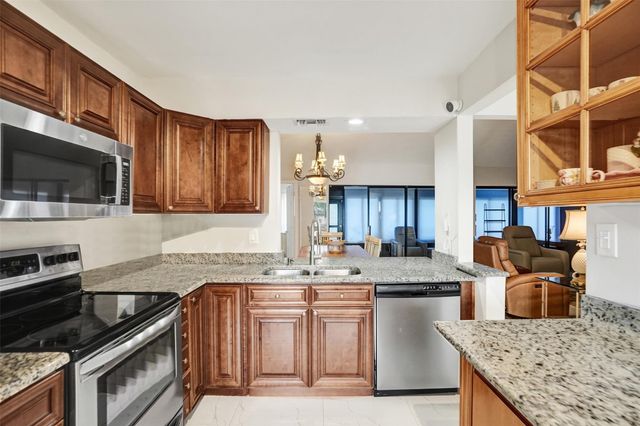 2273 SW 15th Place, Deerfield Beach, FL 33442