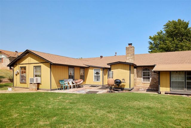 1738 E Frontier Terrace, Mustang, OK 73064