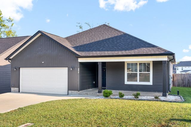 1163 Eagles Nest Ln, Clarksville, TN 37040