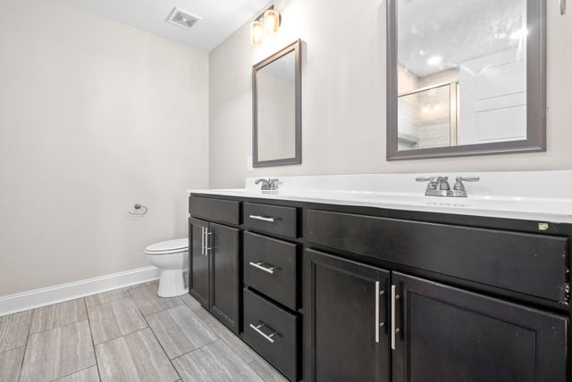 1163 Eagles Nest Ln, Clarksville, TN 37040