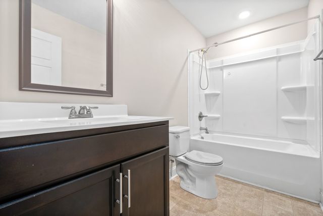 1163 Eagles Nest Ln, Clarksville, TN 37040