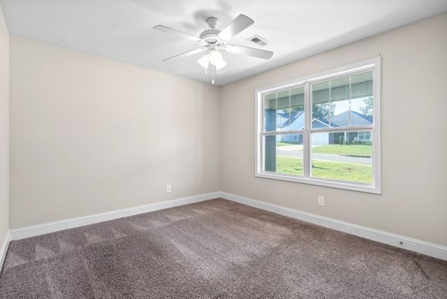 1163 Eagles Nest Ln, Clarksville, TN 37040