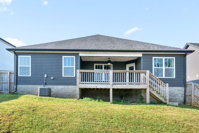 1163 Eagles Nest Ln, Clarksville, TN 37040