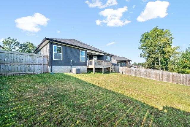 1163 Eagles Nest Ln, Clarksville, TN 37040