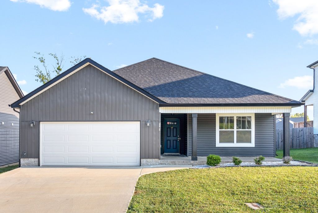 1163 Eagles Nest Ln, Clarksville, TN 37040
