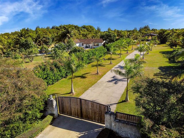 13201 SW 197th Avenue, Miami, FL 33196