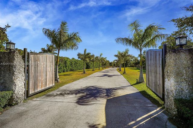 13201 SW 197th Avenue, Miami, FL 33196