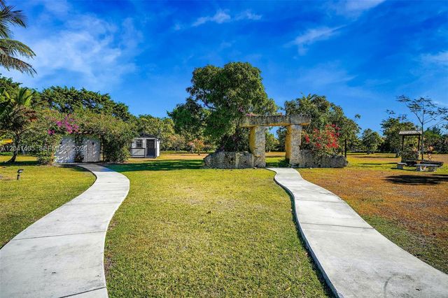 13201 SW 197th Avenue, Miami, FL 33196