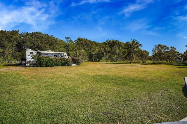 13201 SW 197th Avenue, Miami, FL 33196