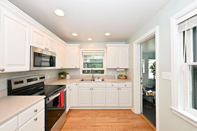 1933 W Donges Bay ROAD, Mequon, WI 53092