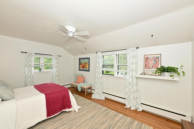 1933 W Donges Bay ROAD, Mequon, WI 53092
