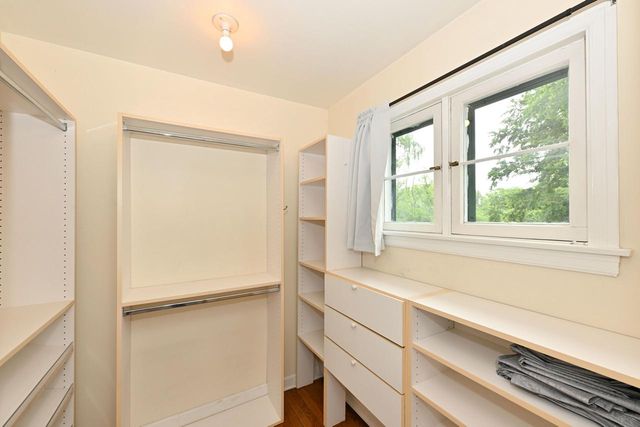 1933 W Donges Bay ROAD, Mequon, WI 53092