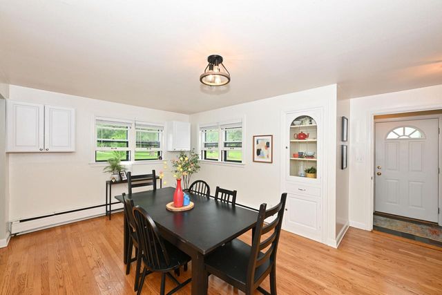 1933 W Donges Bay ROAD, Mequon, WI 53092