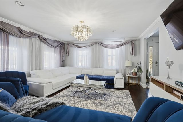 155 York St, Stoughton, MA 02072