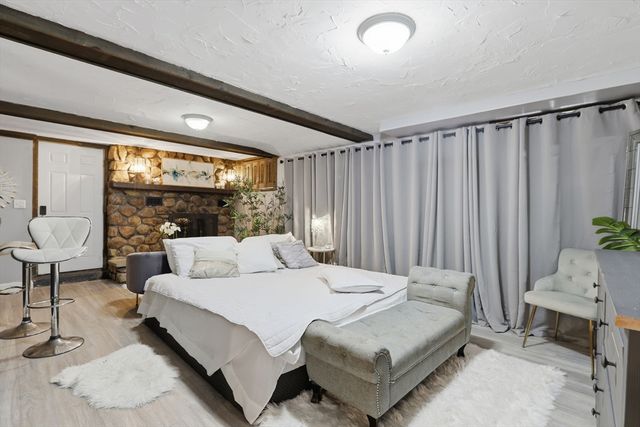 155 York St, Stoughton, MA 02072