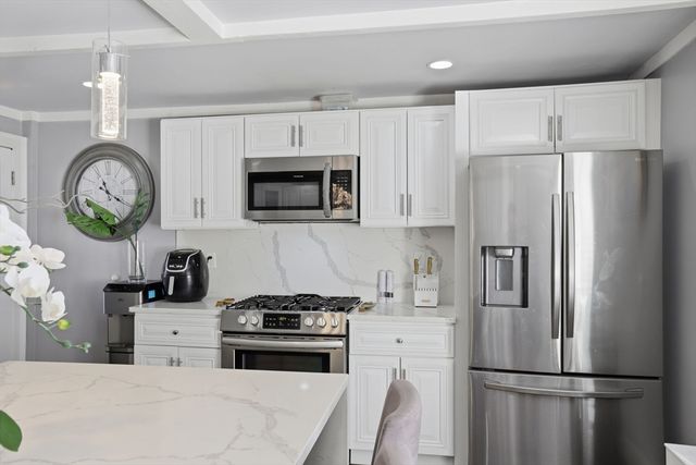 155 York St, Stoughton, MA 02072