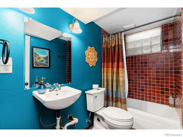 39 Spring Lane, Boulder, CO 80302