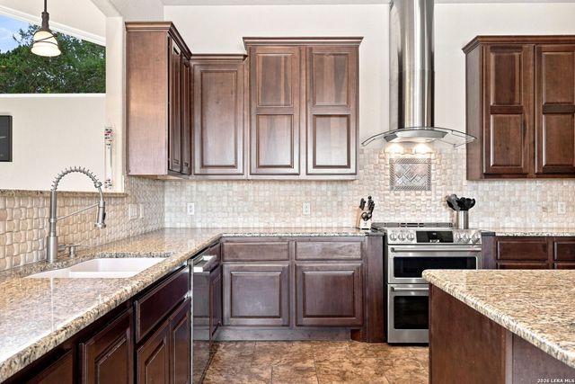 27606 Bogen Rd, New Braunfels, TX 78132
