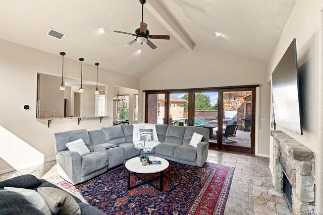 27606 Bogen Rd, New Braunfels, TX 78132