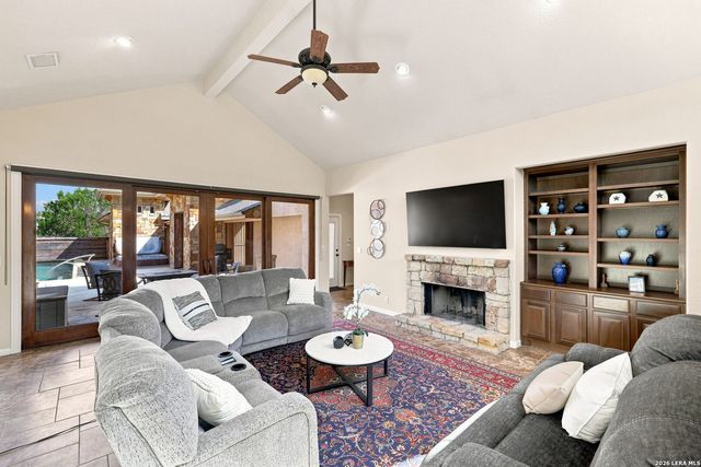 27606 Bogen Rd, New Braunfels, TX 78132