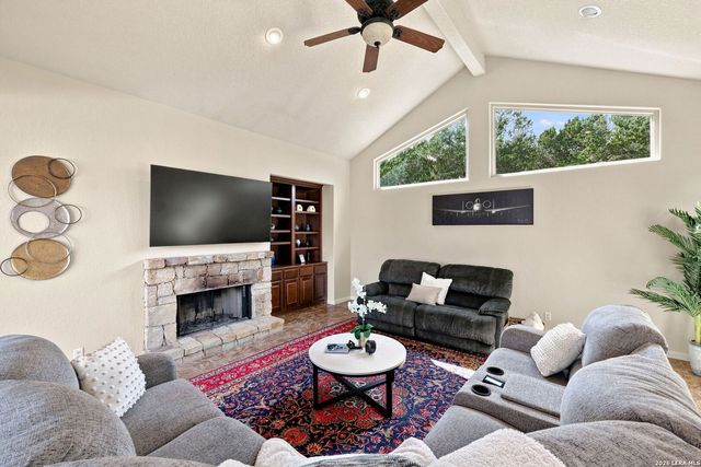 27606 Bogen Rd, New Braunfels, TX 78132