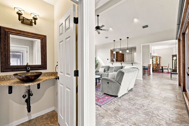 27606 Bogen Rd, New Braunfels, TX 78132