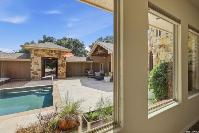 27606 Bogen Rd, New Braunfels, TX 78132