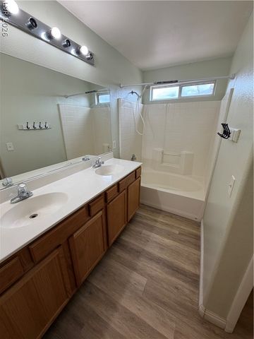 3814 Kit Fox Street, Las Vegas, NV 89122