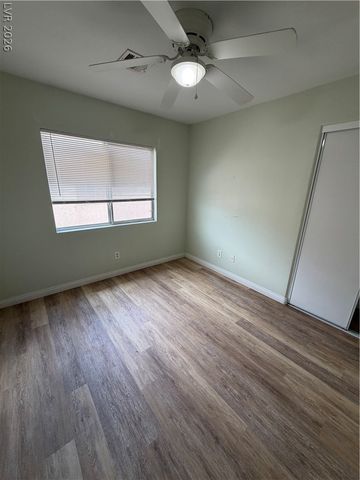 3814 Kit Fox Street, Las Vegas, NV 89122