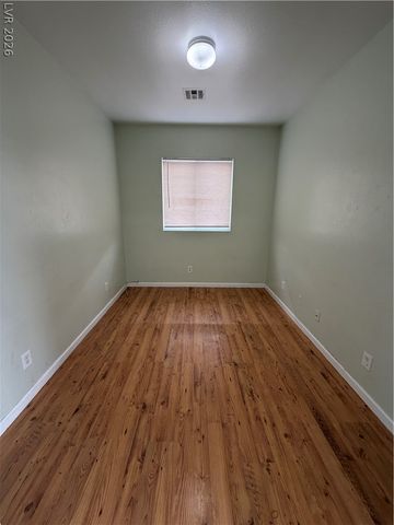 3814 Kit Fox Street, Las Vegas, NV 89122