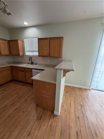 3814 Kit Fox Street, Las Vegas, NV 89122