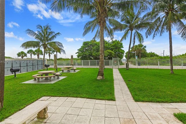 6061 Collins Ave 8F, Miami Beach, FL 33140