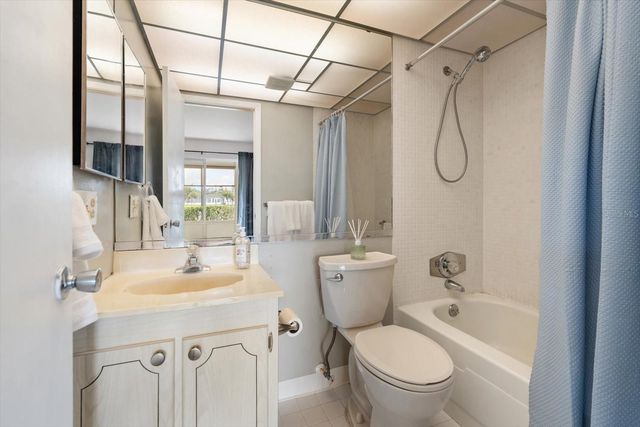 205 KINGS BOULEVARD 62, Sun City Center, FL 33573