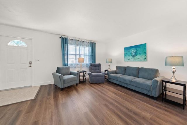 205 KINGS BOULEVARD 62, Sun City Center, FL 33573