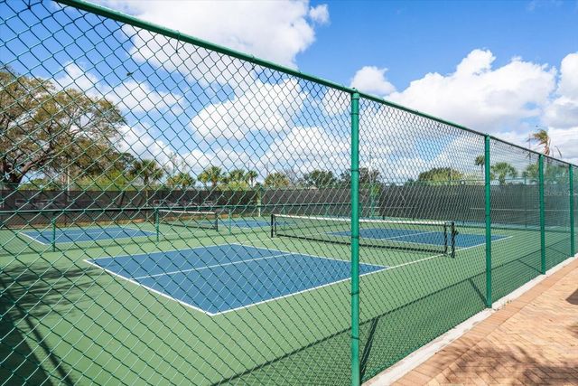 205 KINGS BOULEVARD 62, Sun City Center, FL 33573