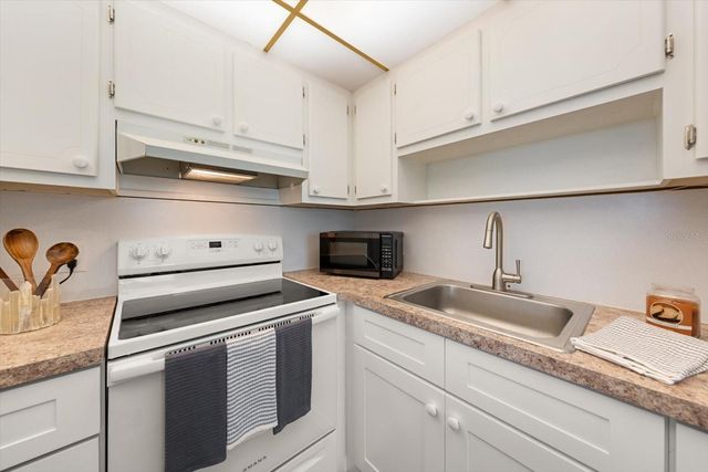 205 KINGS BOULEVARD 62, Sun City Center, FL 33573