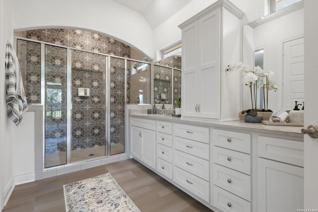 8647 GLASS GEM DR, San Antonio, TX 78249