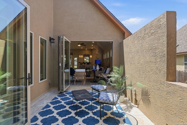 8647 GLASS GEM DR, San Antonio, TX 78249