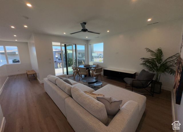 723 W SAPPHIRE LN, St. George, UT 84790