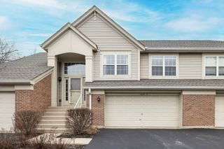 1632 Columbia Circle 2, Bartlett, IL 60103