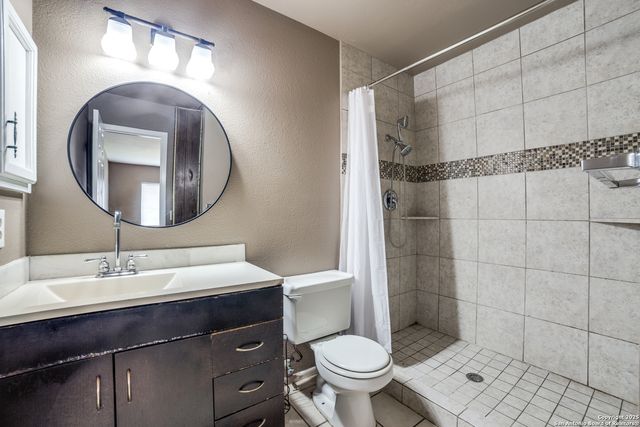 8023 laurel, San Antonio, TX 78250