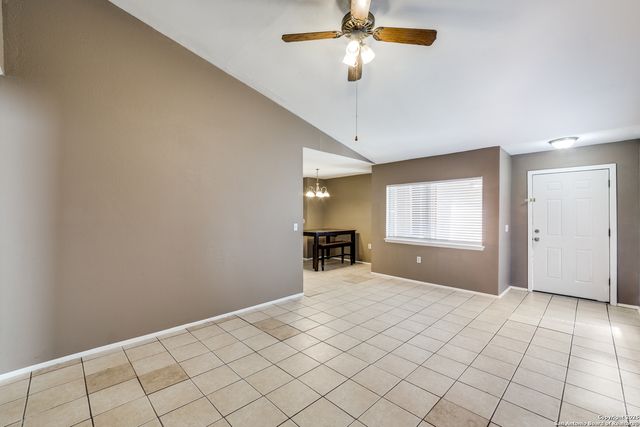 8023 laurel, San Antonio, TX 78250