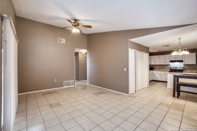 8023 laurel, San Antonio, TX 78250