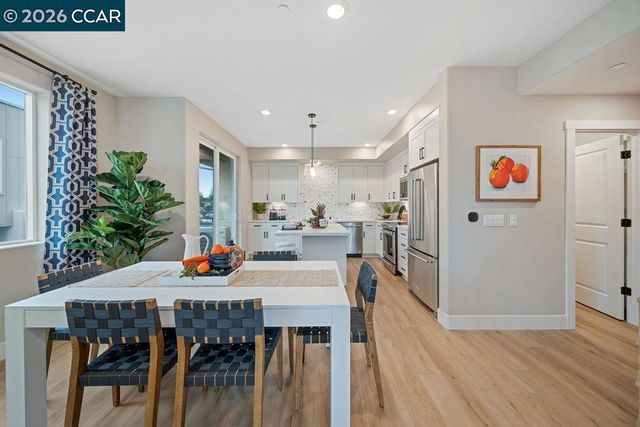 27264 Cosmo Ct, Hayward, CA 94544