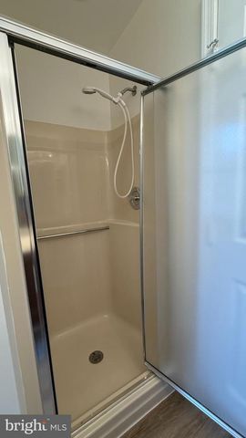 6 RIDGEWOOD DR, Stafford, VA 22556