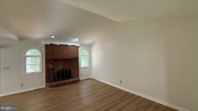 6 RIDGEWOOD DR, Stafford, VA 22556