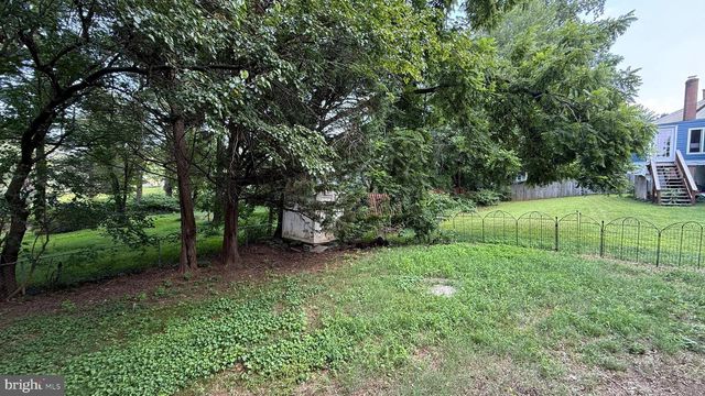 6 RIDGEWOOD DR, Stafford, VA 22556