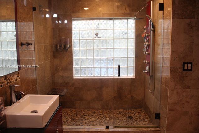 18801 NW 5th St, Pembroke Pines, FL 33029